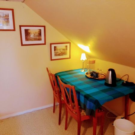 Small Bedroom, Outside Toilet, Shower Kitchen, 120 M From Sandbach Bräcke Buitenkant foto